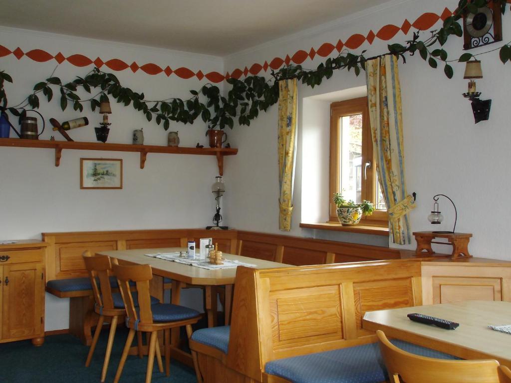 Cafe Pension Eckerbrunn Шёнау-ам-Кёнигсзе Экстерьер фото
